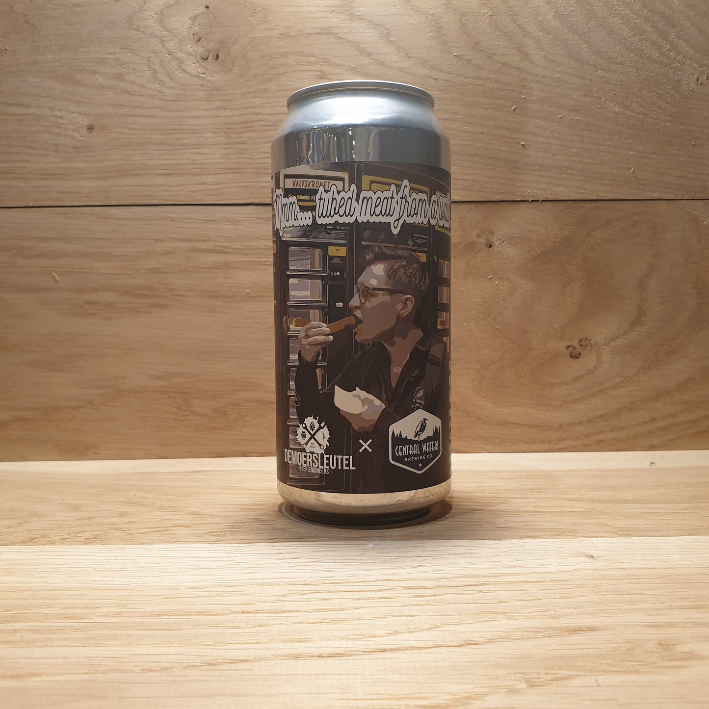 De Moersleutel Mmm.... Tubed Meat From A Wall