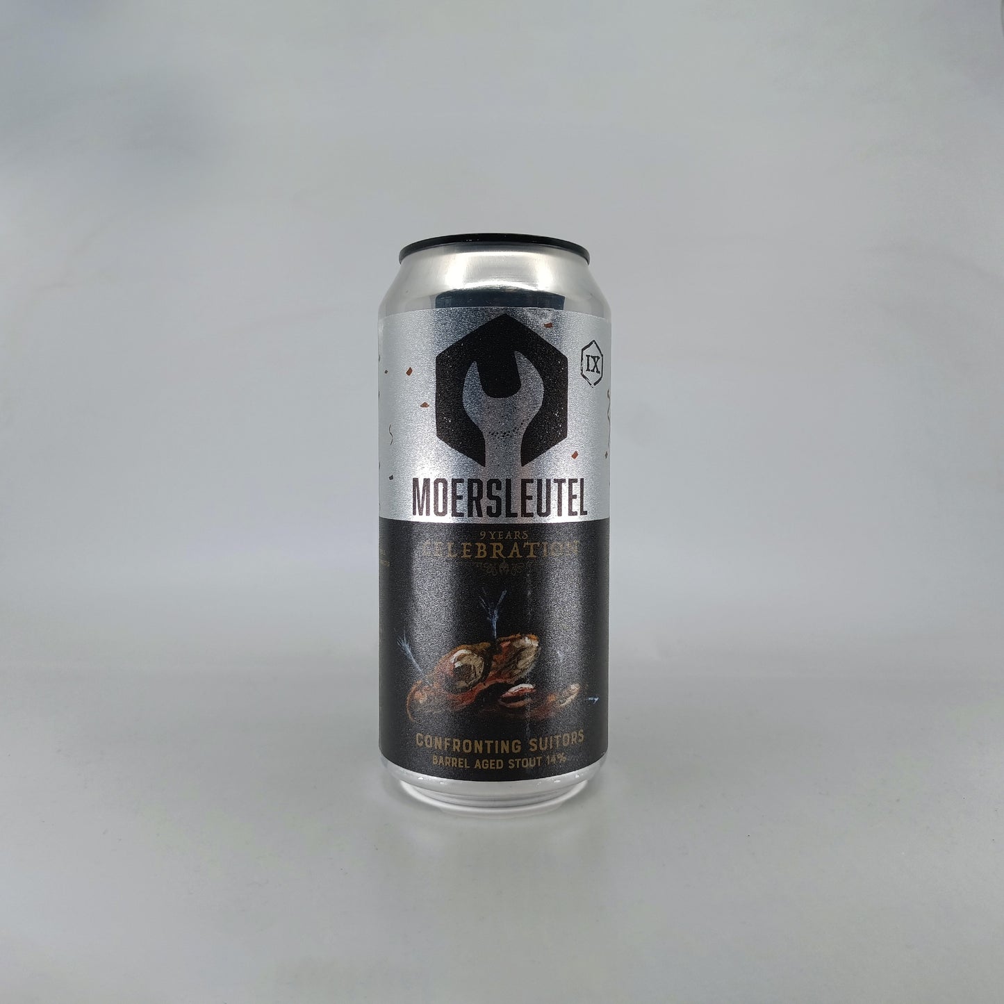 Moersleutel Confronting Suitors