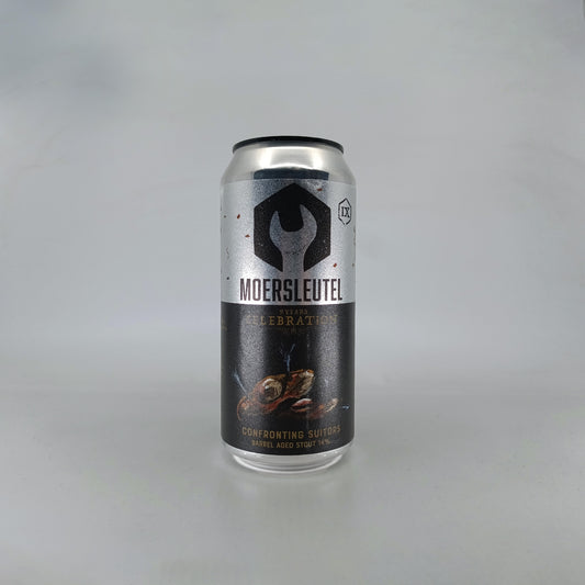 Moersleutel Confronting Suitors