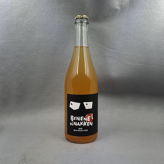 Aeblerov Benene Pa Nakken